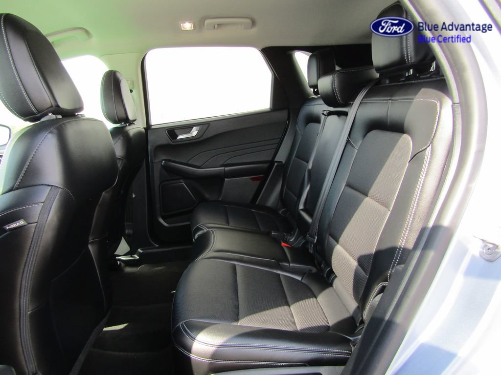 Certified 2022 Ford Escape Titanium FWD image 18