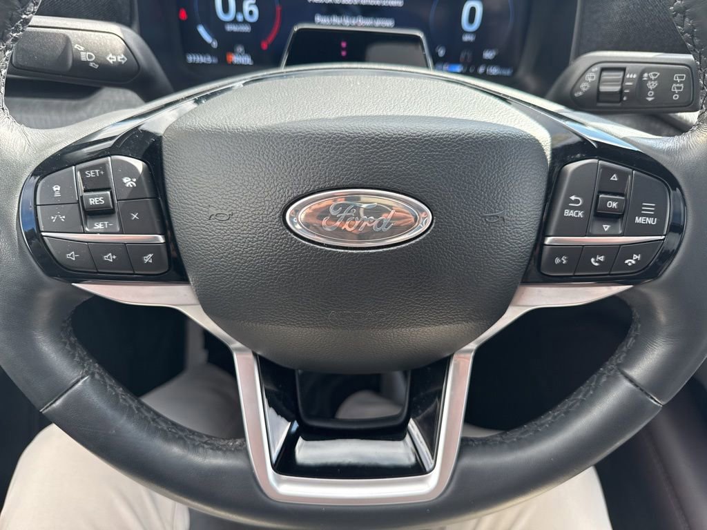 Certified 2025 Ford Explorer Platinum w/ Ultimate Package image 16