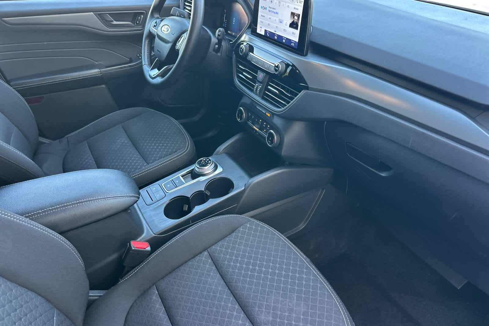 Certified 2024 Ford Escape Active FWD image 17