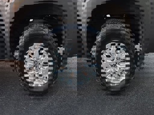 Used 2023 Nissan Frontier SV w/ SV Convenience Package image 21