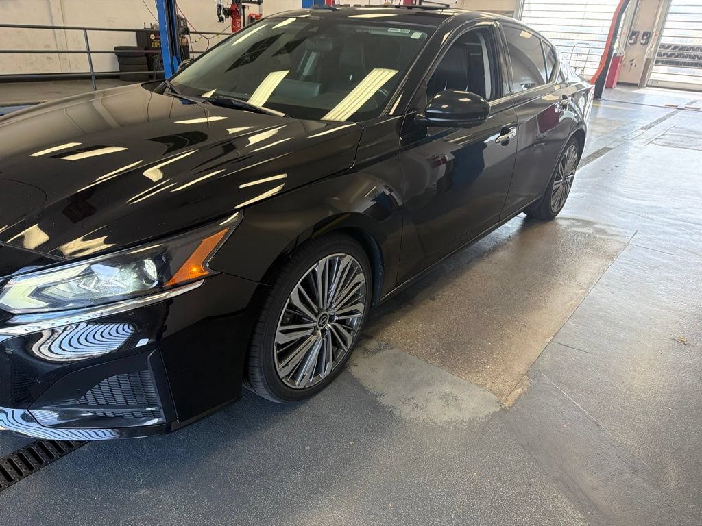 Used 2023 Nissan Altima 2.5 SL FWD image 5