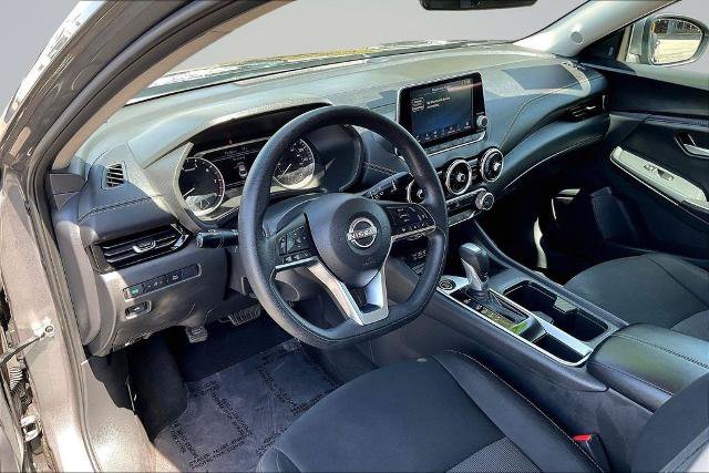 Used 2024 Nissan Sentra SV FWD image 14