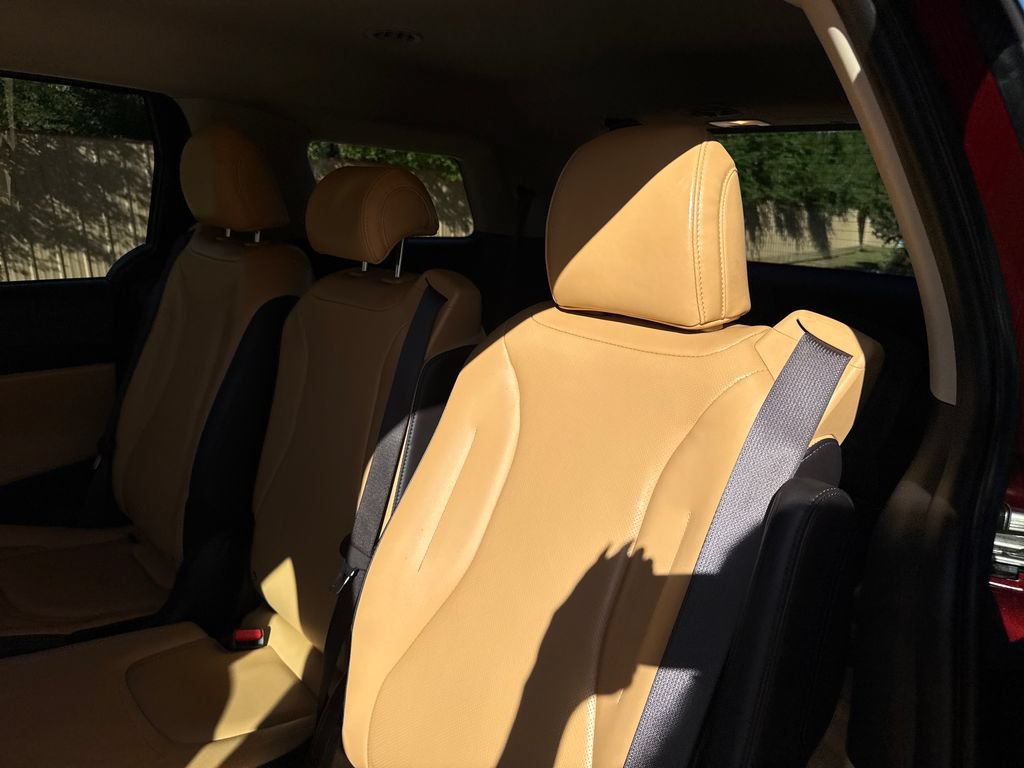 Used 2024 Kia Carnival LX FWD image 20
