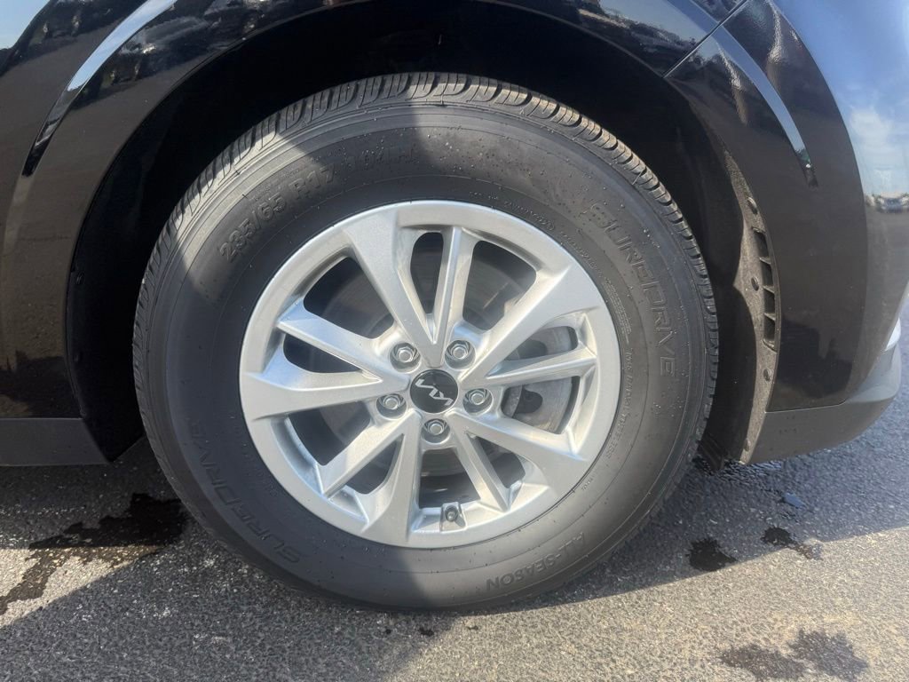 Used 2024 Kia Carnival LX FWD image 54