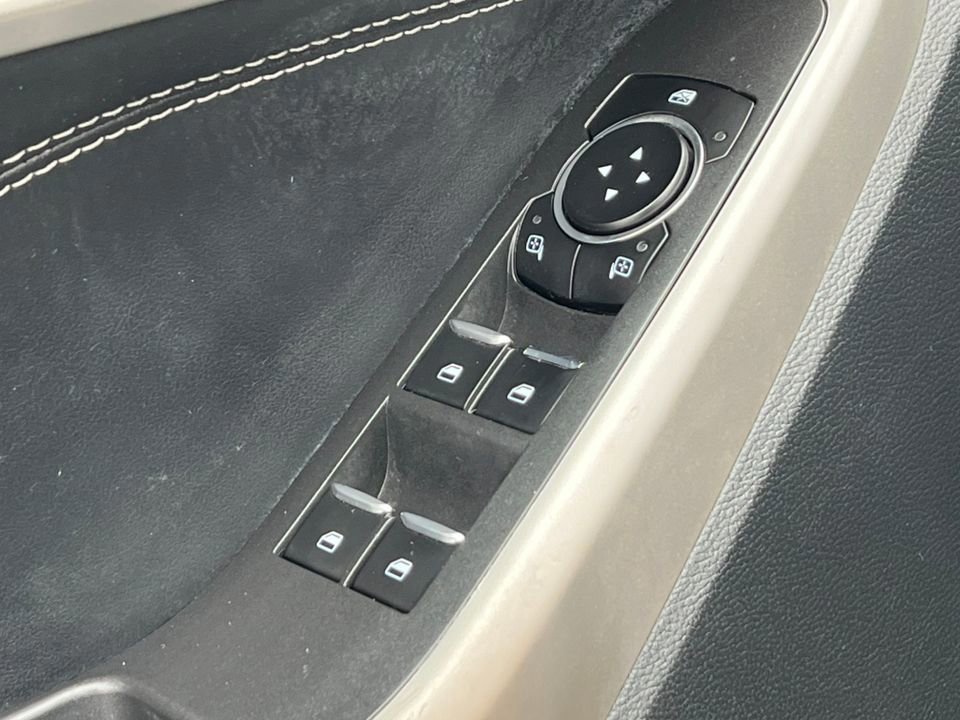 Certified 2022 Ford Explorer XLT w/ Equipment Group 202A image 20