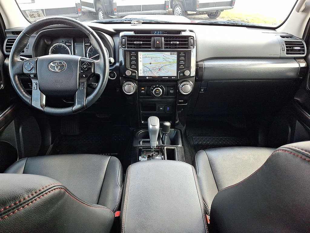 Used 2023 Toyota 4Runner TRD Off-Road Premium w/ Off Road Premium Plus Package AWD/4WD image 10