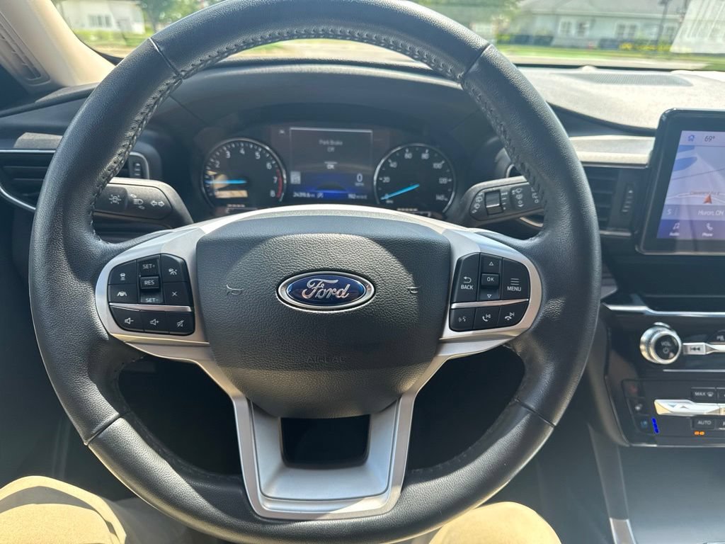 Certified 2023 Ford Explorer Limited w/ Equipment Group 301A AWD/4WD image 19