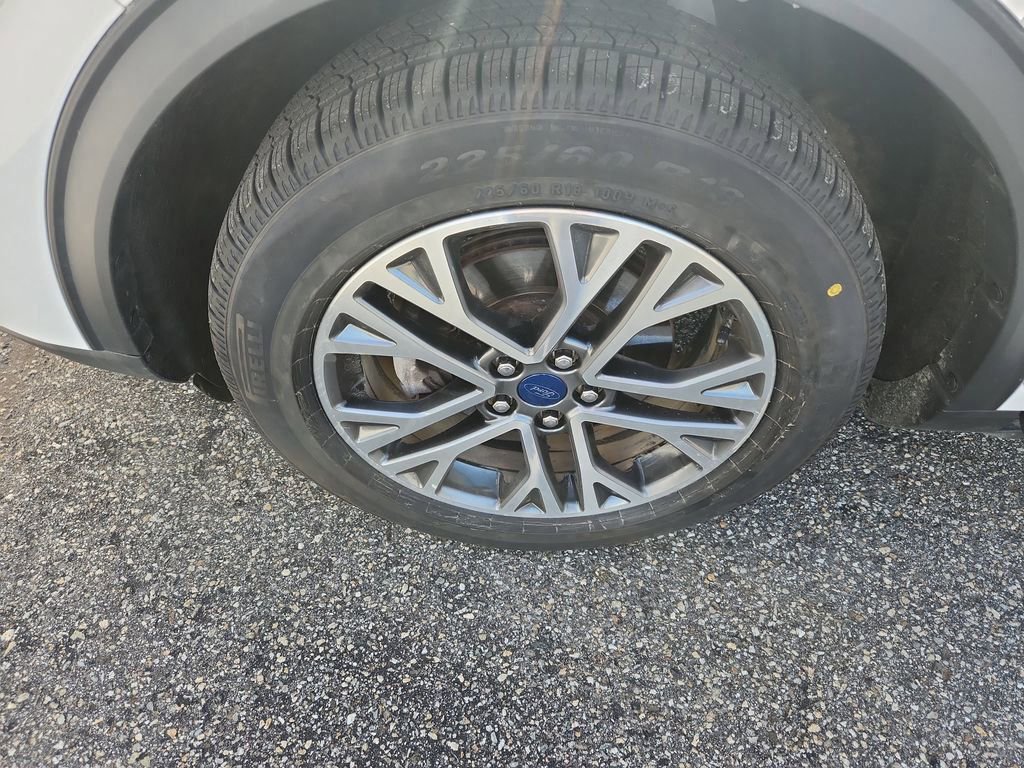 Certified 2022 Ford Escape SEL w/ Technology Package image 23