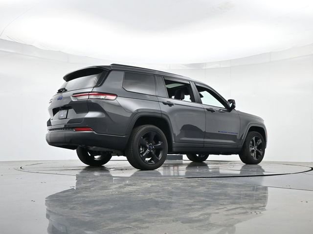 Used 2023 Jeep Grand Cherokee L Altitude AWD/4WD image 33