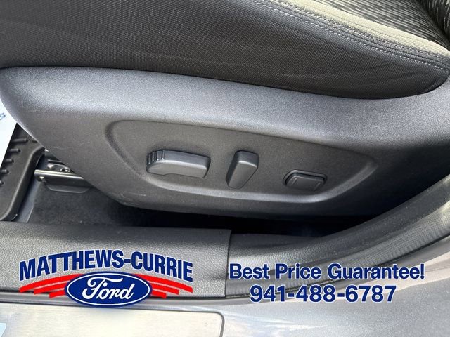 Used 2019 Nissan Rogue SV w/ Premium Package FWD image 10