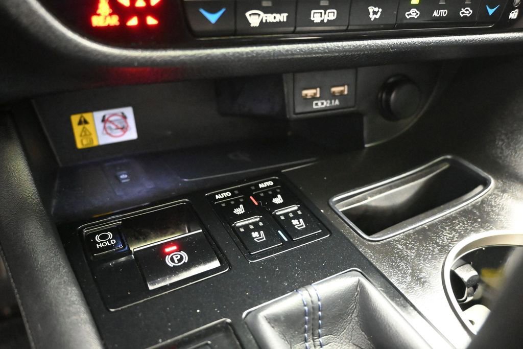 Used 2022 Lexus RX 350L Premium w/ Special Edition AWD/4WD image 18