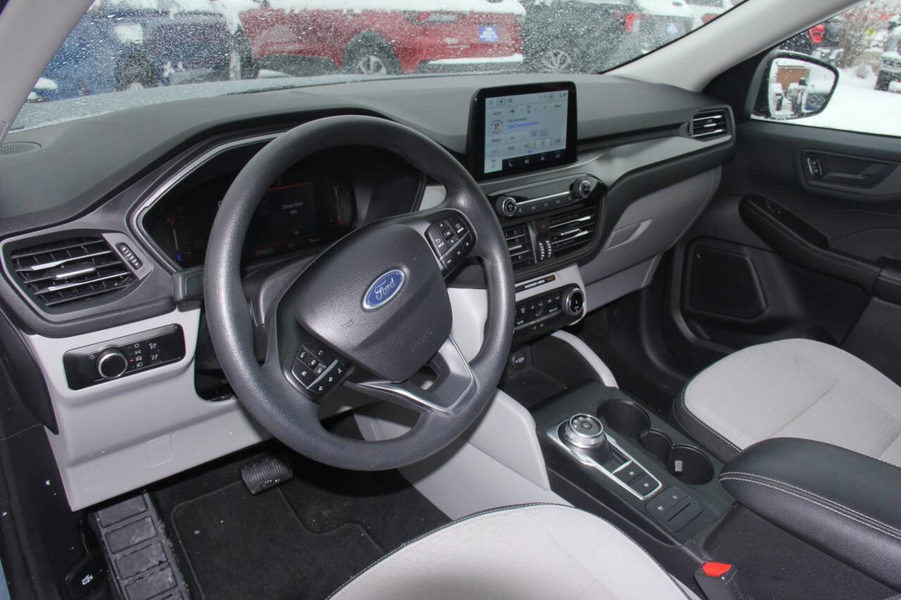 Certified 2025 Ford Escape Active image 49