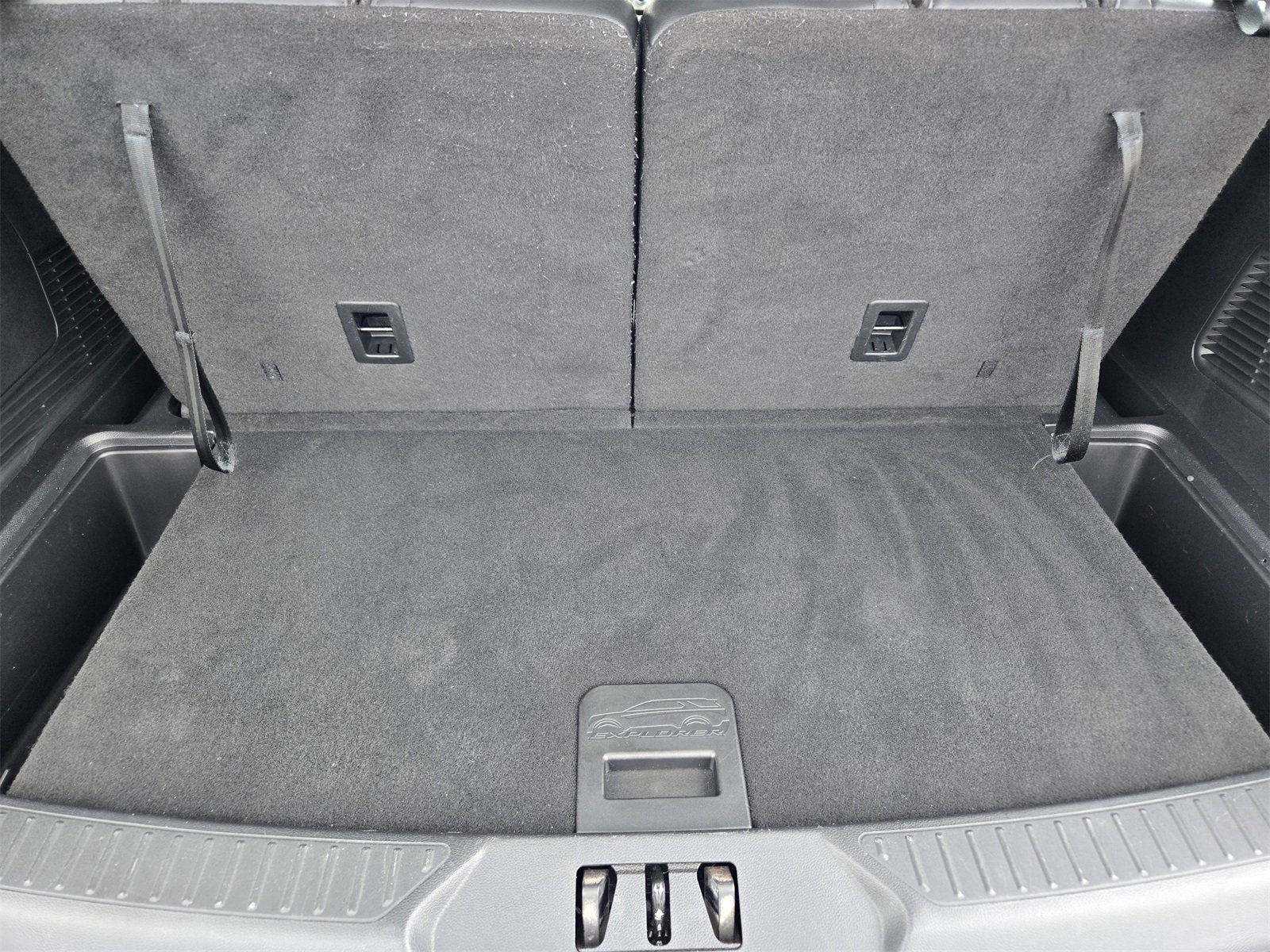 Certified 2022 Ford Explorer XLT w/ Equipment Group 202A image 30