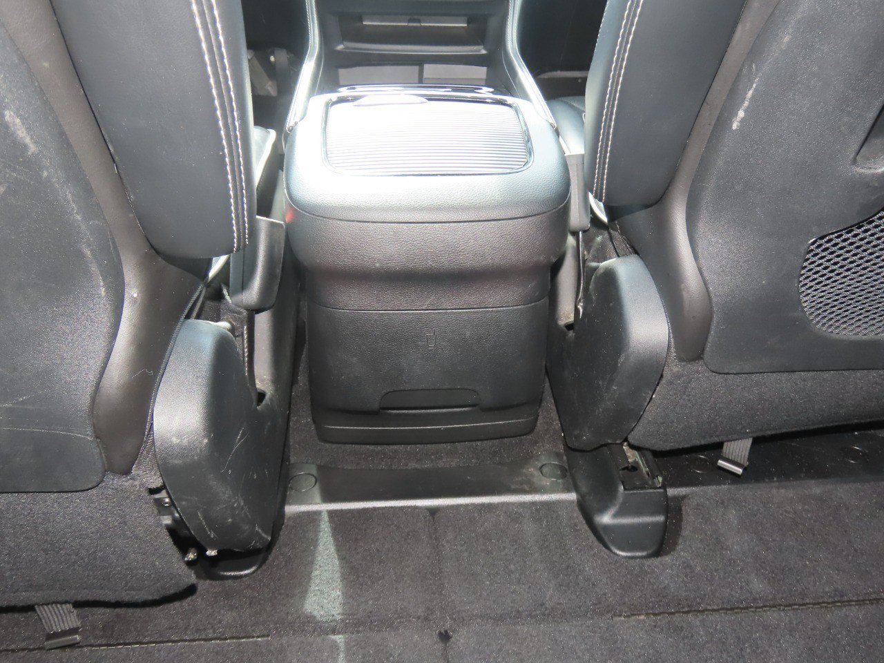 Used 2025 Chrysler Pacifica Limited FWD image 20