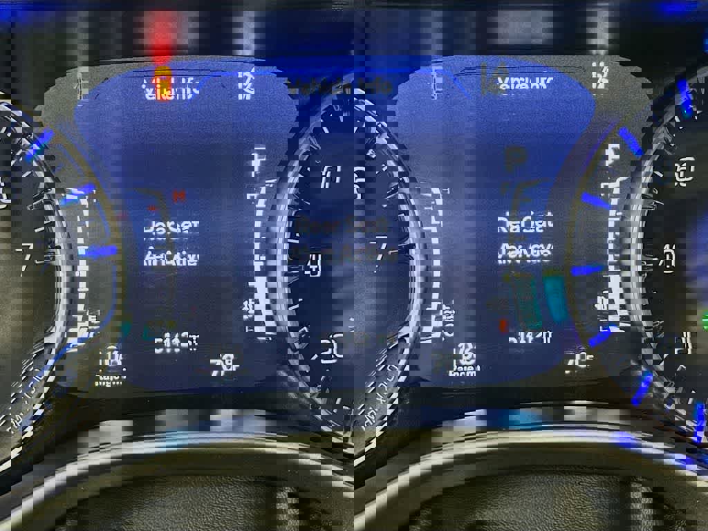 Used 2024 Chrysler Pacifica Touring-L image 23