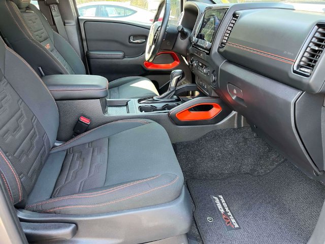 Used 2024 Nissan Frontier PRO-4X w/ Technology Package AWD/4WD image 24