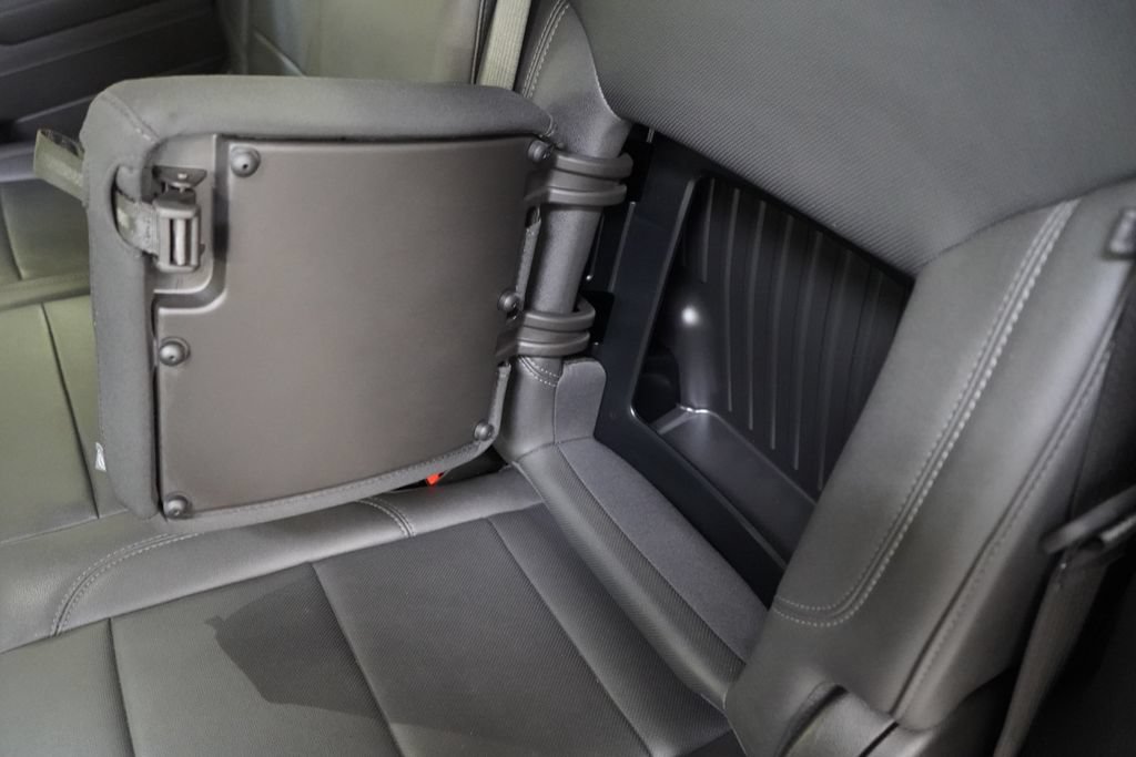 Used 2025 GMC Sierra 1500 SLT RWD image 32
