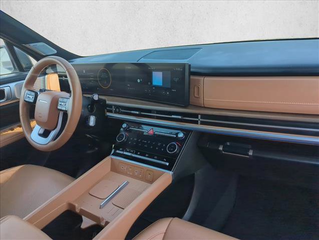 Used 2025 Hyundai Santa Fe Limited image 21