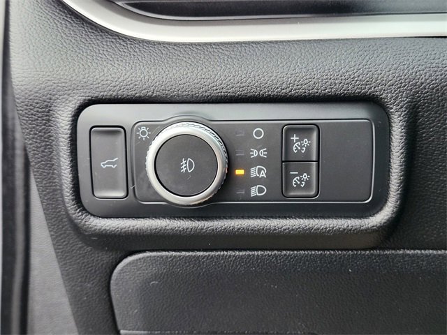 Certified 2022 Ford Explorer XLT w/ Equipment Group 202A image 25