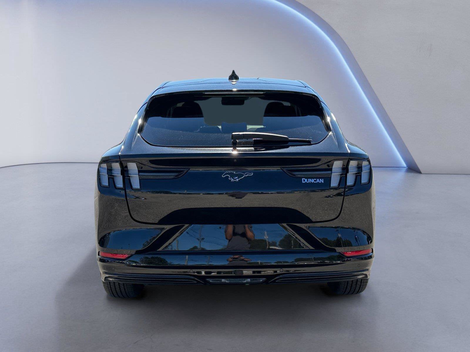 Certified 2022 Ford Mustang Mach-E Premium AWD/4WD image 4