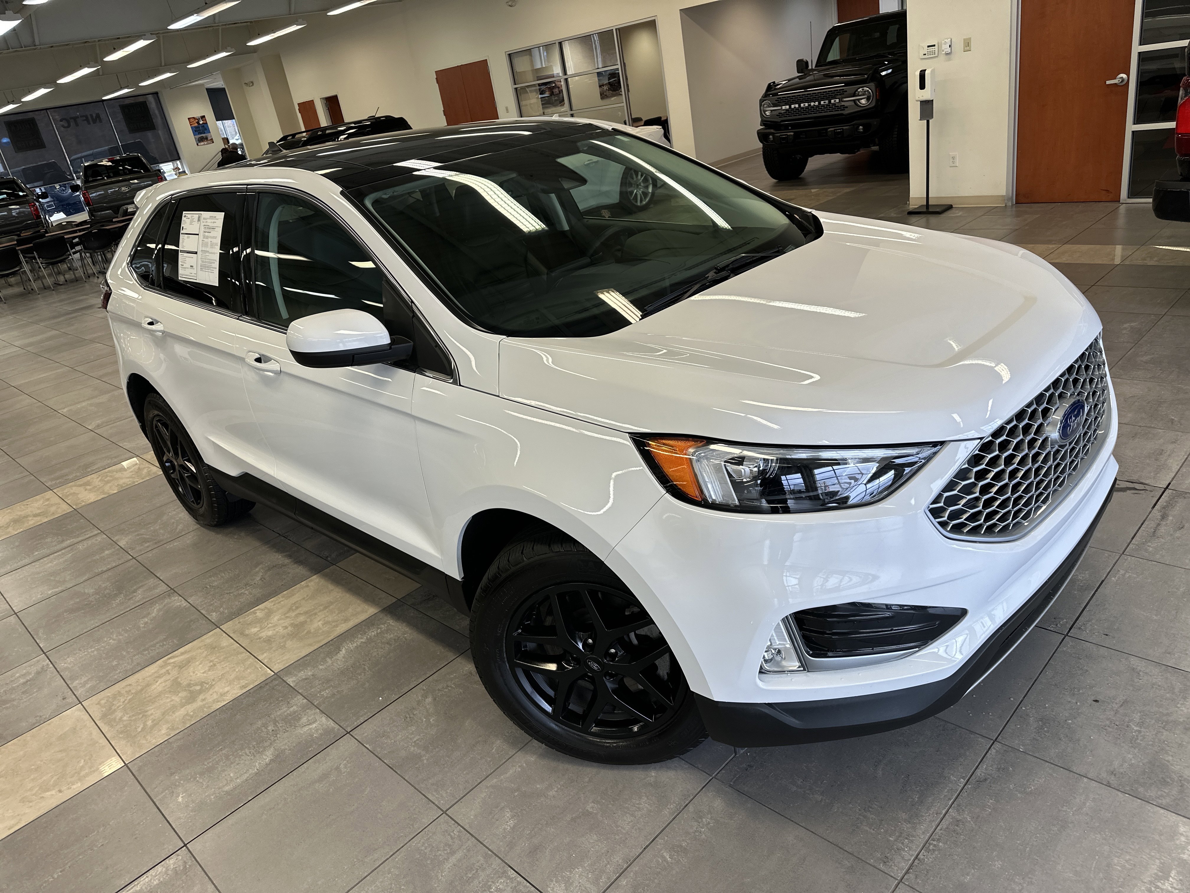 Certified 2023 Ford Edge SEL w/ Convenience Package image 11