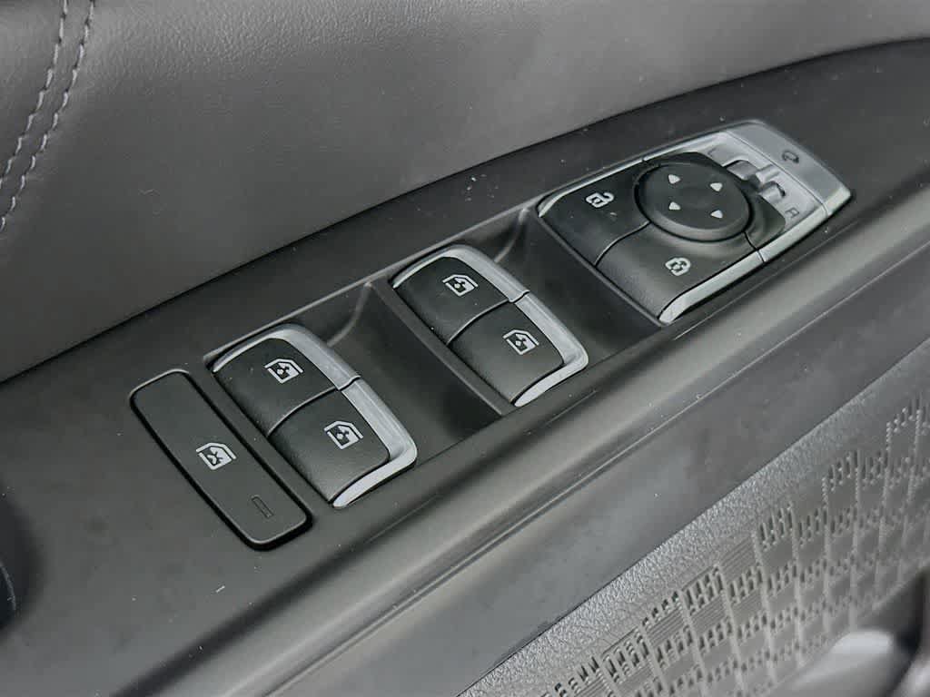 Used 2025 Kia Carnival SX Prestige FWD image 29