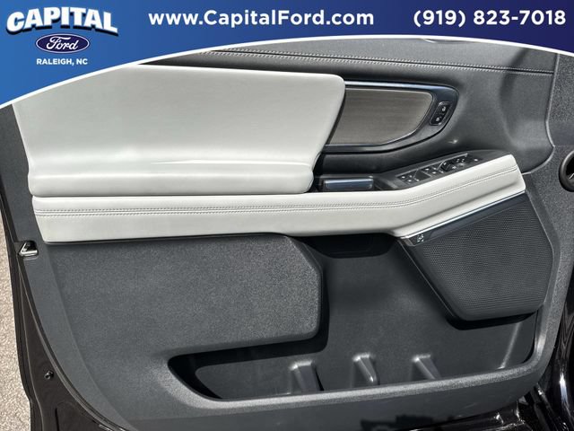 Certified 2025 Ford Expedition Platinum w/ Driver's Package AWD/4WD image 20
