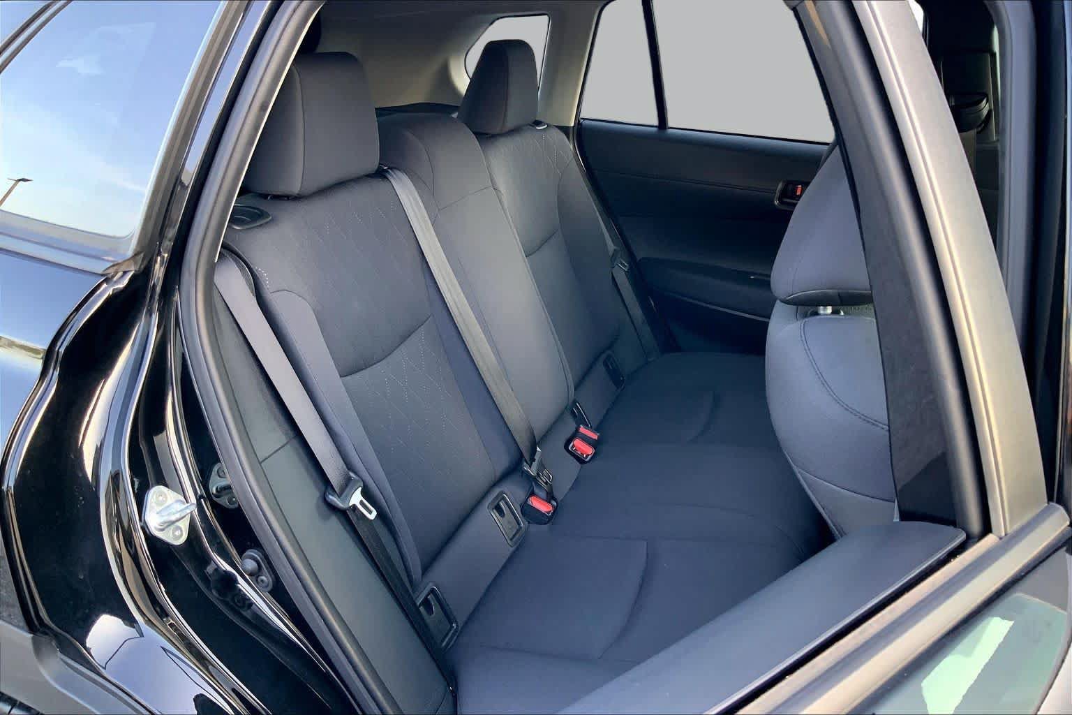 Used 2024 Toyota Corolla Cross LE FWD image 18