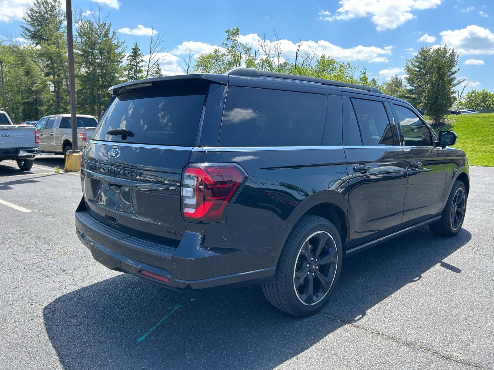 Certified 2022 Ford Expedition Max Limited AWD/4WD image 5