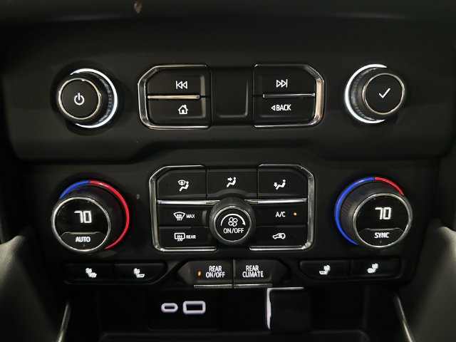 Used 2024 Chevrolet Tahoe LT AWD/4WD image 21