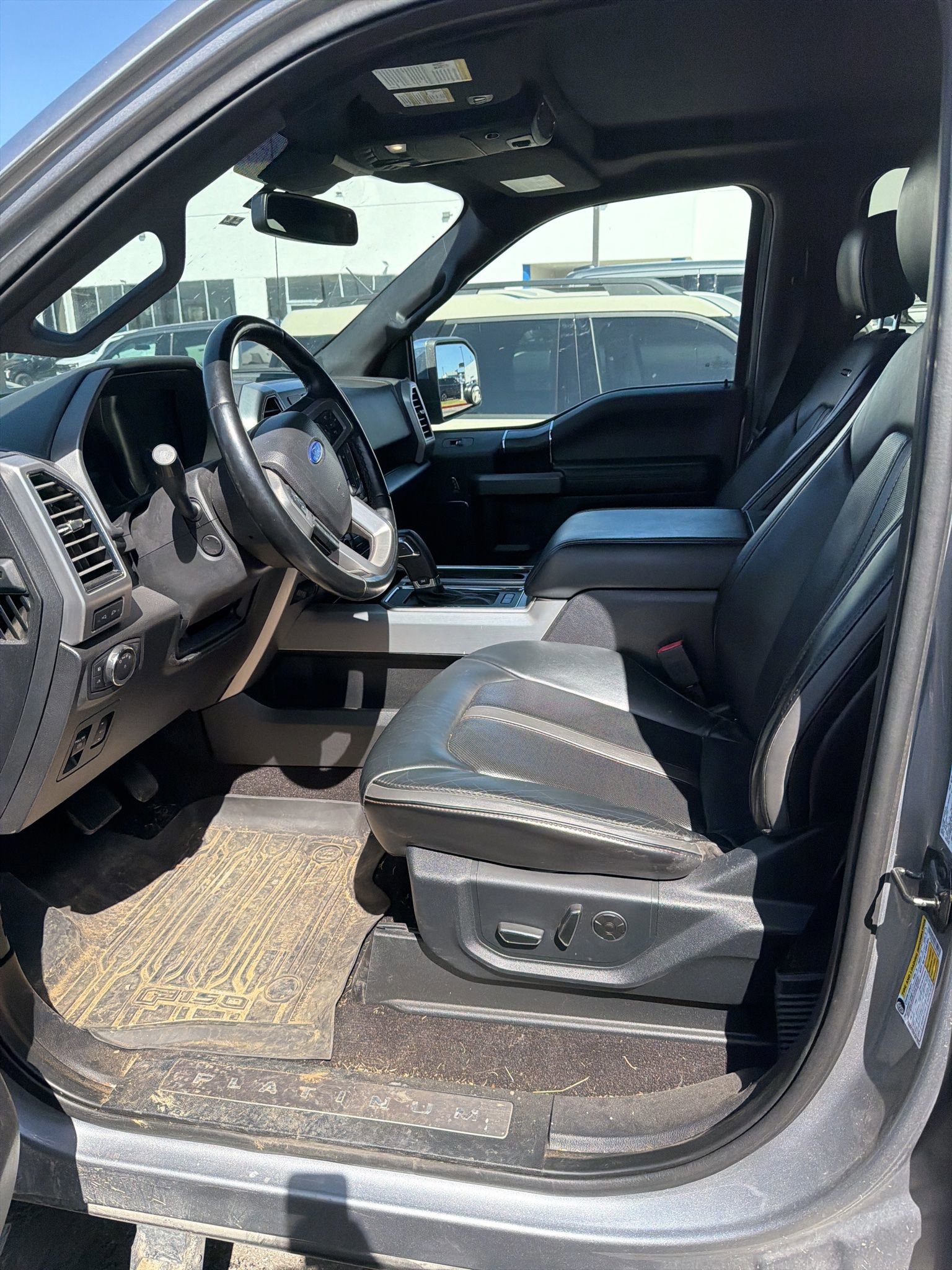 Certified 2020 Ford F150 Platinum w/ Equipment Group 701A Luxury image 5