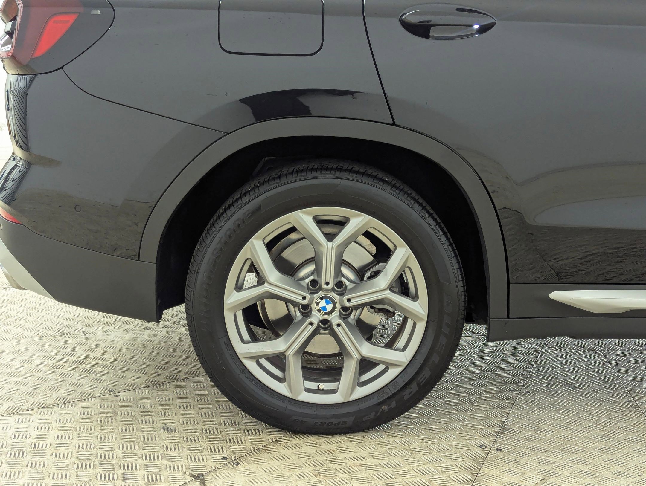 Used 2024 BMW X3 xDrive30i w/ Premium Package image 11