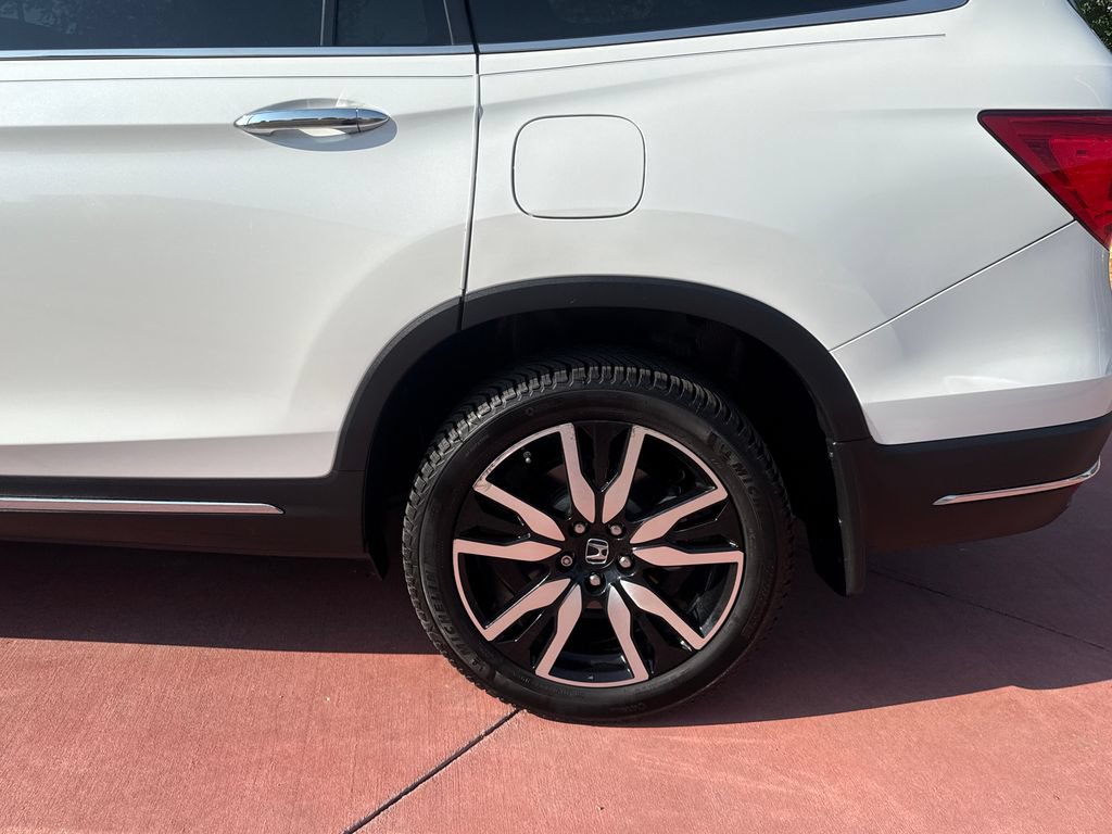 Used 2021 Honda Pilot Touring image 35