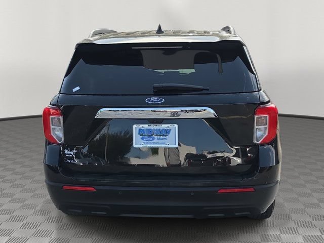 Certified 2023 Ford Explorer XLT RWD image 5