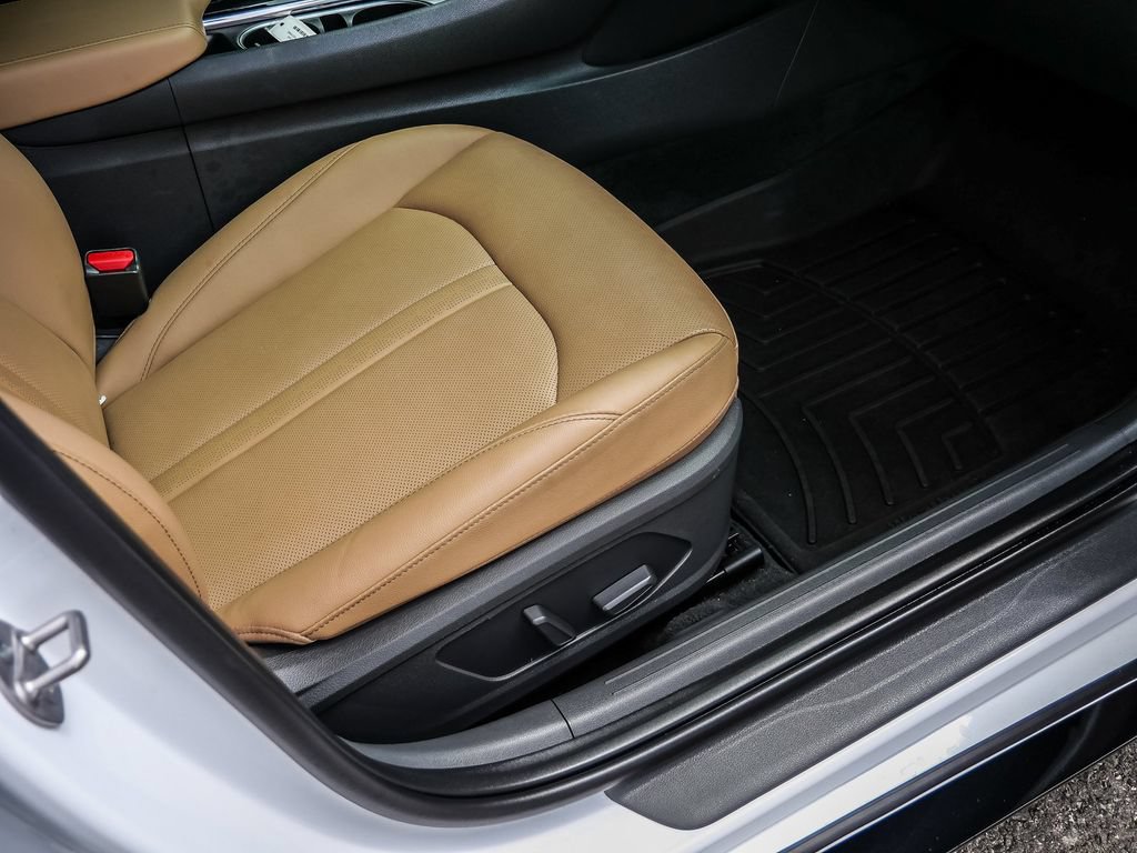 Used 2023 Hyundai Sonata Limited w/ Cargo Package FWD image 18