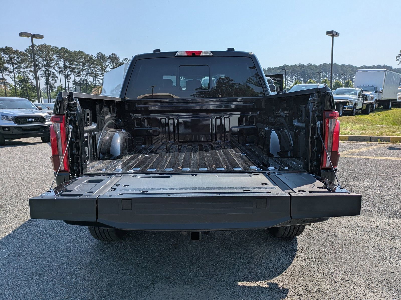 Certified 2025 Ford F150 Platinum w/ Equipment Group 702A High AWD/4WD image 5