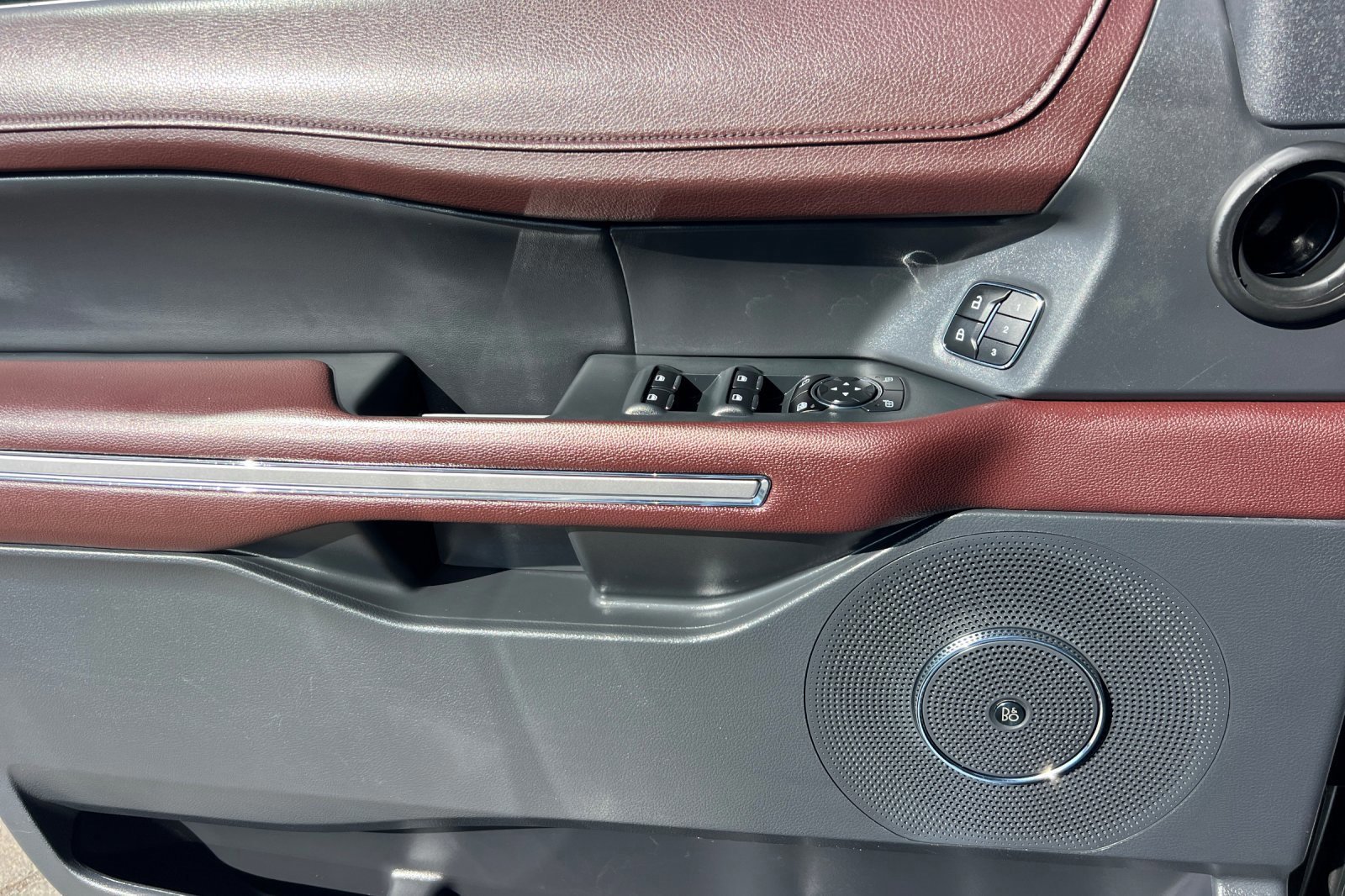 Certified 2023 Ford Expedition Limited image 12