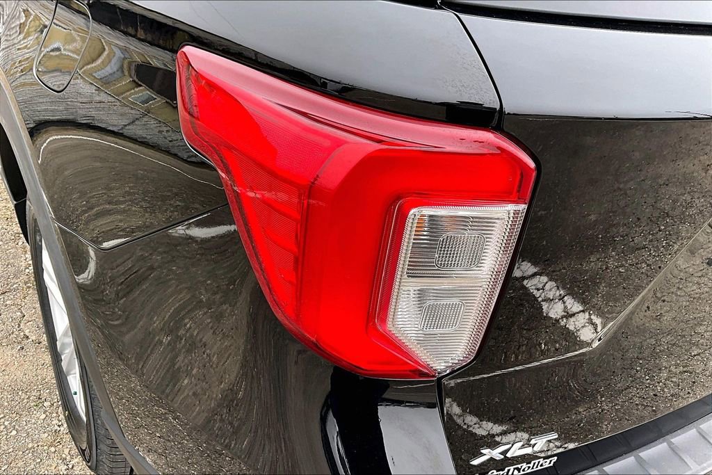 Certified 2023 Ford Explorer XLT w/ Equipment Group 202A image 31