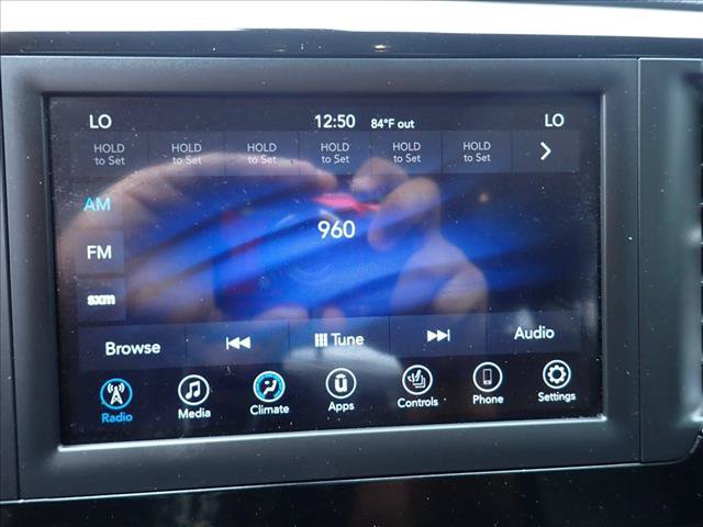 Used 2018 Chrysler Pacifica Touring-L FWD image 24