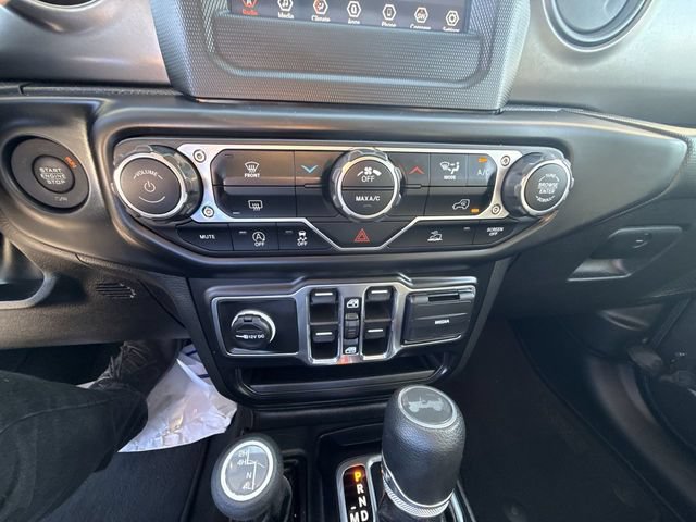 Used 2023 Jeep Wrangler Unlimited Sport AWD/4WD image 32