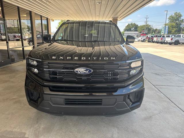 Certified 2025 Ford Expedition Active RWD image 2