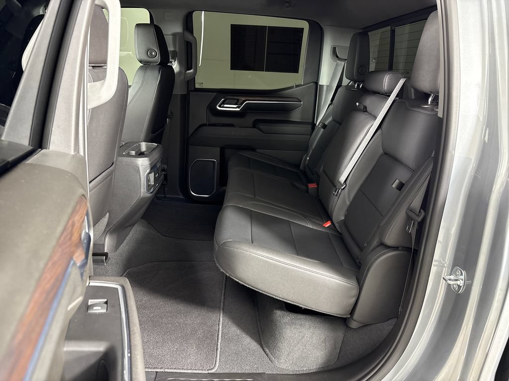 Used 2023 GMC Sierra 1500 SLT AWD/4WD image 31