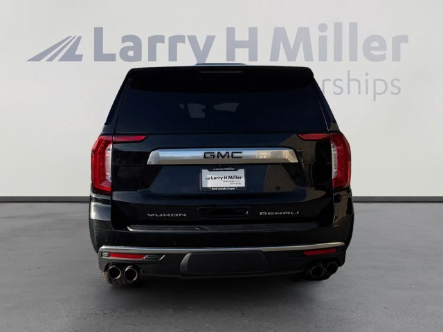Used 2021 GMC Yukon XL Denali w/ Denali Ultimate Package AWD/4WD image 4