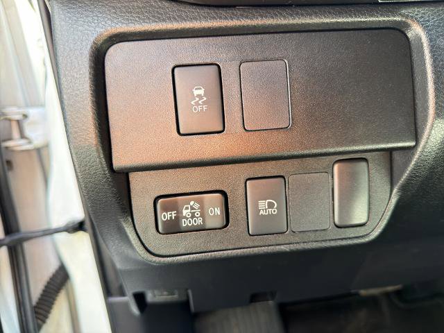 Used 2021 Toyota Tacoma SR AWD/4WD image 19