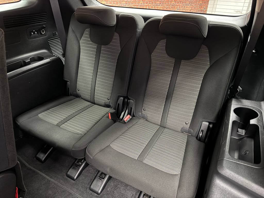 Used 2023 Kia Sorento LX AWD/4WD image 27