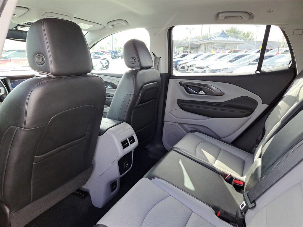 Used 2023 GMC Terrain SLT w/ Infotainment Package II image 5