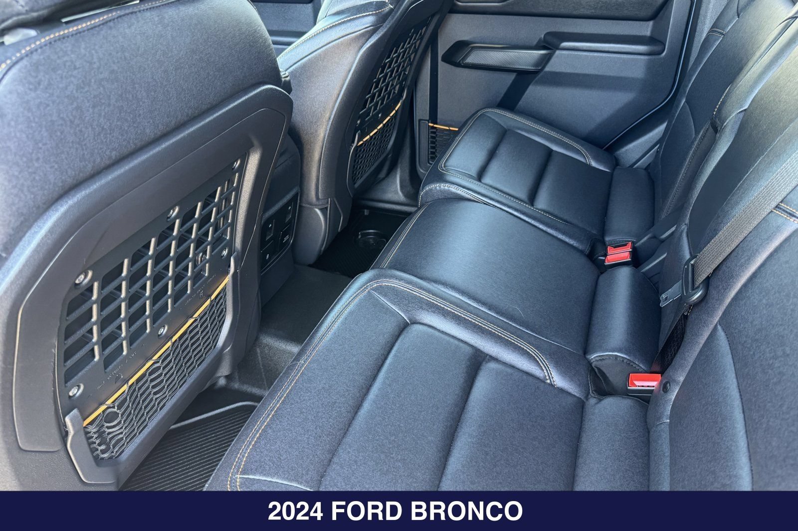 Certified 2024 Ford Bronco Badlands w/ Sasquatch Package AWD/4WD image 14