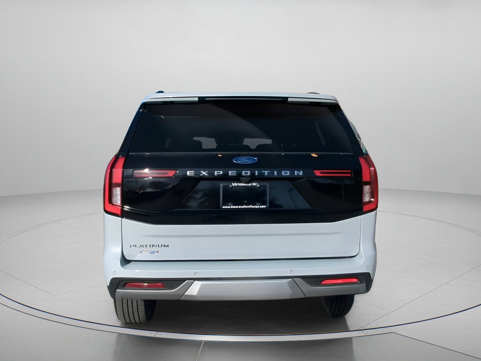 Certified 2025 Ford Expedition Platinum image 16
