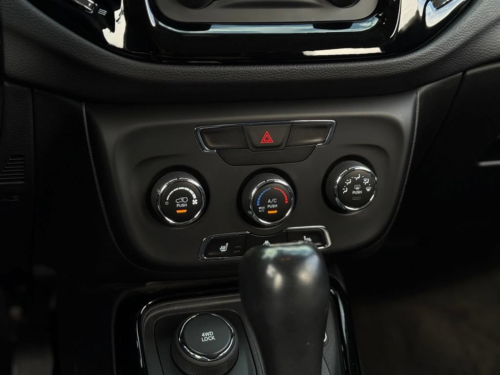 Used 2018 Jeep Compass Latitude AWD/4WD image 20