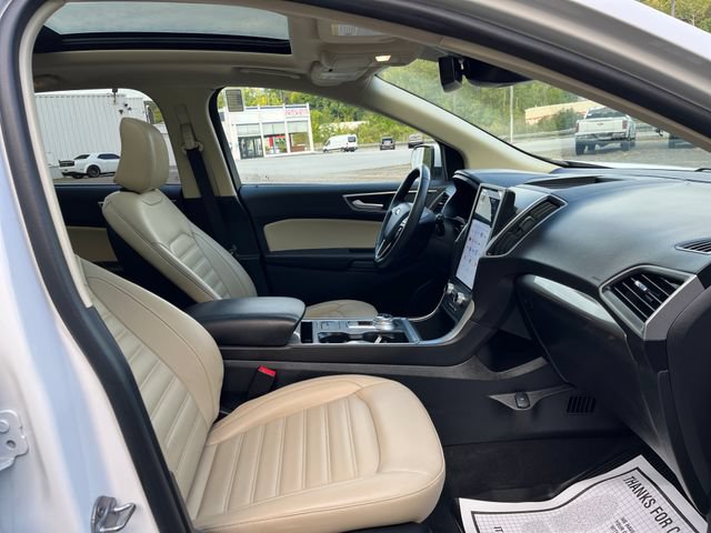 Certified 2024 Ford Edge SEL w/ Convenience Package AWD/4WD image 17